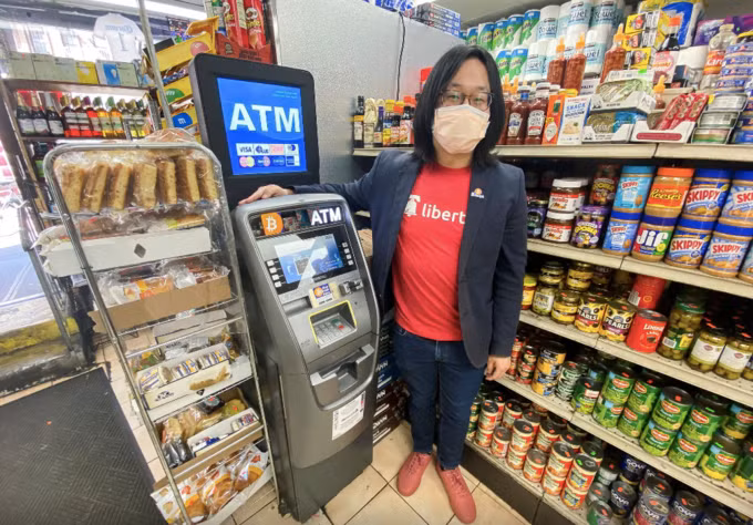 ATM Bitcoin xuất hiện nhiều nơi tại Mỹ, từ siêu thị, nhà hàng đến cây xăng. Ảnh: Reuters.