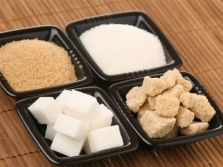 Chất bảo quản tự nhiên là các gia vị mà chúng ta sử dụng hằng ngày như: muối, đường.