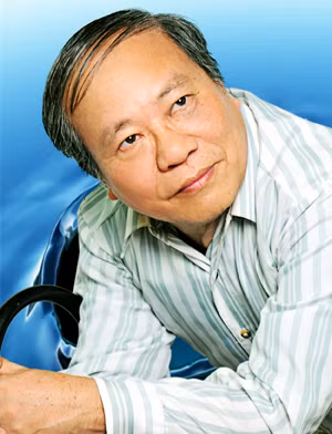 Nhà thơ Trần Nhuận Minh.
