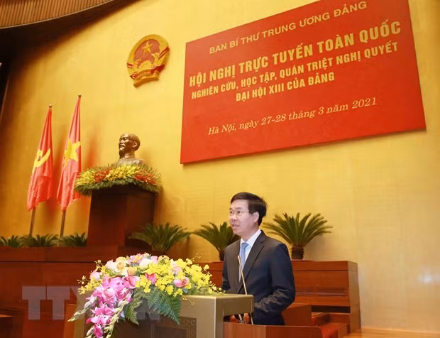  Ông Võ Văn Thưởng, Ủy viên Bộ Chính trị, Thường trực Ban Bí thư phát biểu khai mạc, chỉ đạo hội nghị. (Ảnh: Phương Hoa/TTXVN)