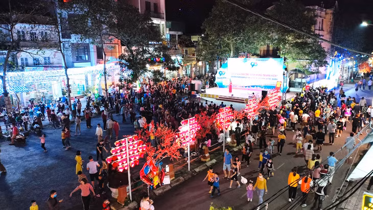 Phố đi bộ đã tái hoạt động trở lại sau một thời gian cùng cả nước phòng chống dịch