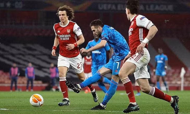 Olympiacos thắng trận thứ hai liên tiếp tại Emirates nhưng vẫn bị loại. Ảnh: Reuters.