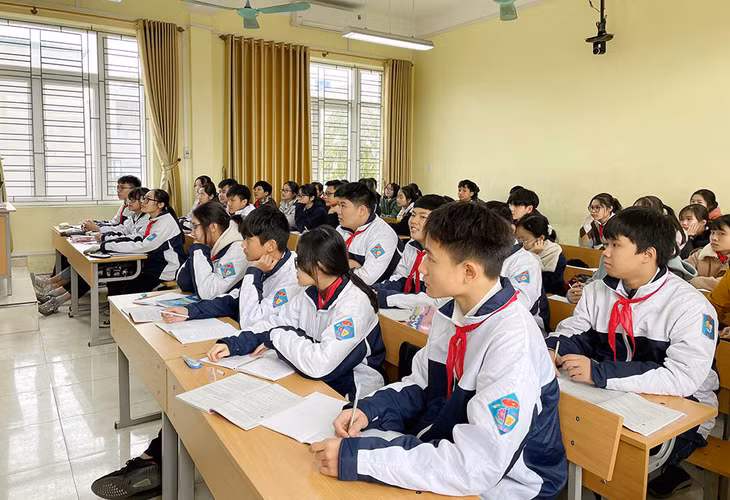 Tiết học lịch sử của học sinh Trường THCS Mạo Khê 2, TX Đông Triều.