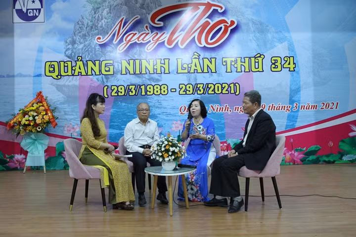 Tọa đàm về thơ Quảng Ninh.