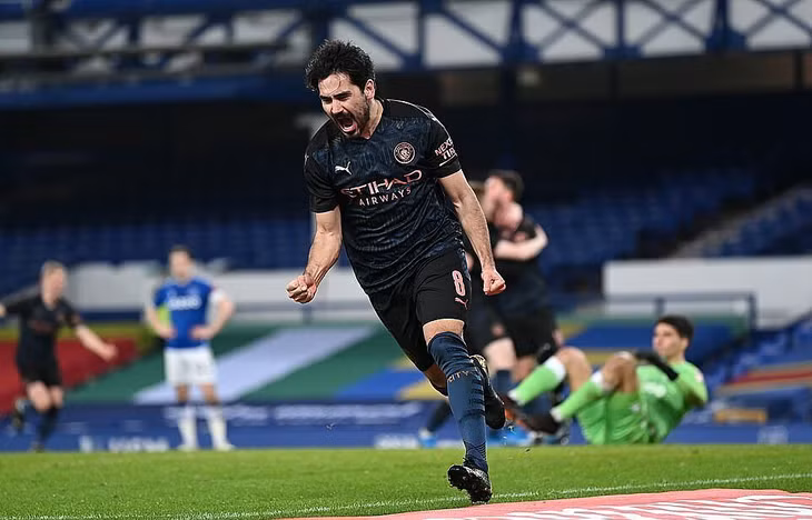 Gundogan mừng bàn mở tỷ số trước khi hết giờ 6 phút. Ảnh: The FA.