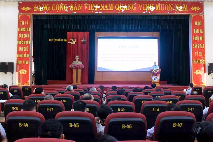 Ủy ban MTTQ huyện Đầm Hà đã tổ chức hội nghị tập huấn công tác tổ chức hội nghị lấy ý kiến nhận xét và tín nhiệm của cử tri nơi cư trú đối với người ứng cử Đại biểu Quốc hội và HĐND các cấp nhiệm kỳ 2021 – 2026.