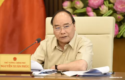 Thủ tướng Nguyễn Xuân Phúc chủ trì cuộc họp Thường trực Chính phủ. Ảnh: VGP/Quang Hiếu