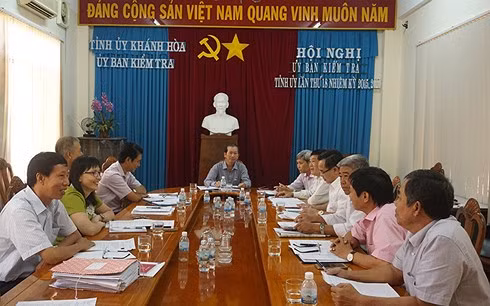 Phiên họp của Ủy ban Kiểm tra Tỉnh ủy Khánh Hòa (Ảnh: Báo Khánh Hòa)
