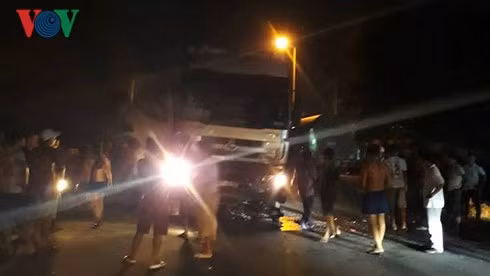 Hiện trường vụ tai nạn giao thông làm 7 người thương vong.