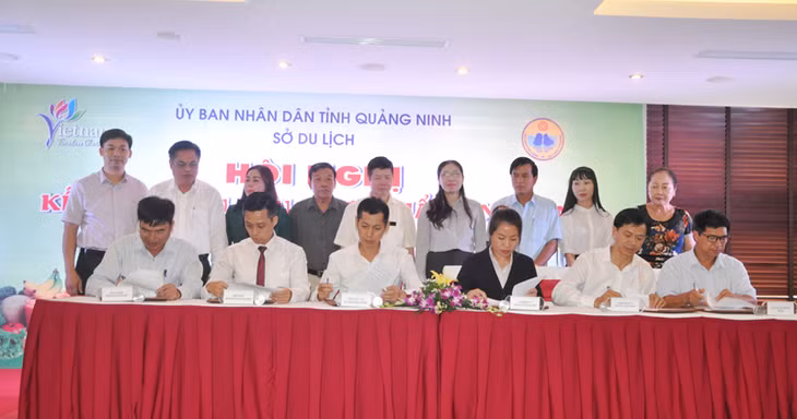 Các doanh nghiệp du lịch ký kết với các cơ sở sản xuất sản phẩm an toàn