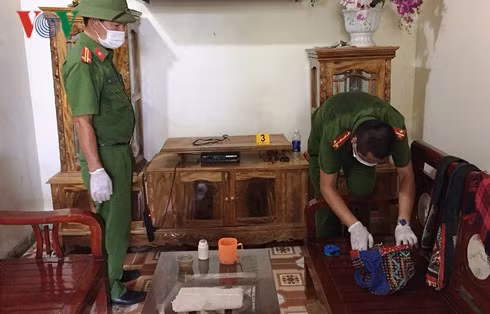 Lực lượng Công an khám nghiệm hiện trường