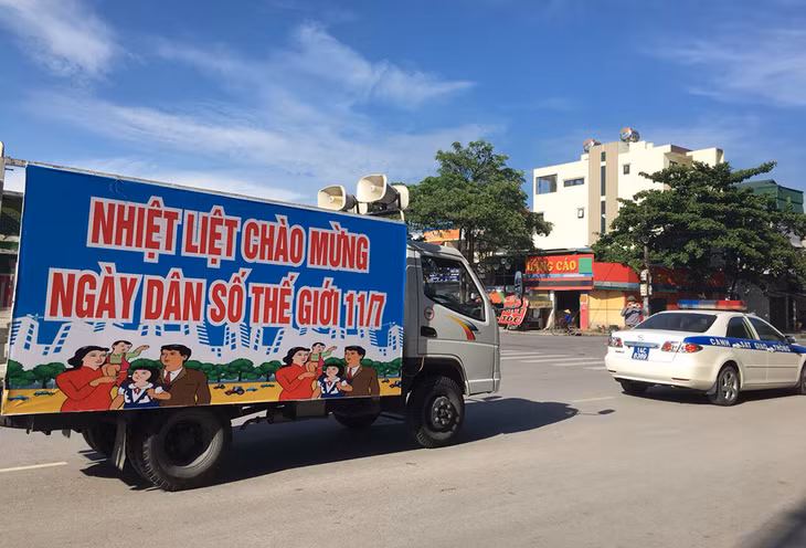 TP Uông Bí ra quân tuyên truyền nhân Ngày dân số thế giới