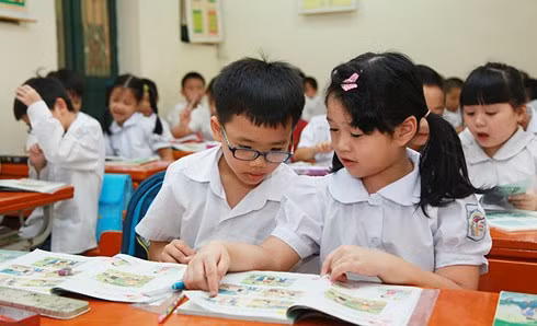Sở GD-ĐT Khánh Hòa yêu cầu giáo viên không được nhắc việc thu tiền với học sinh. (Ảnh minh họa, nguồn: KT)