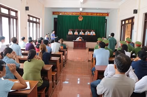 Toàn cảnh phiên tòa