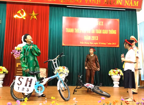 Hội thi thanh thiếu nhi với an toàn giao thông ảnh 1 Hội thi thanh thiếu nhi với an toàn giao thông ảnh 1