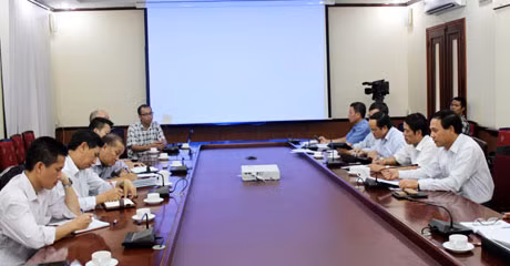 Quang cảnh buổi làm việc.