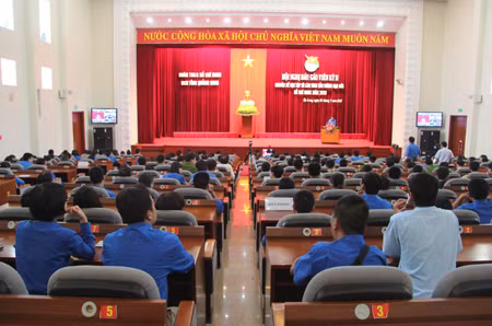  Hội nghị báo cáo viên trực tuyến kỳ II năm 2013. (Ảnh QNP)