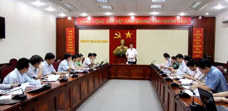 Đồng chí Nguyễn Đức Long, Phó Bí thư Tỉnh ủy phát biểu kết luận hội nghị.
