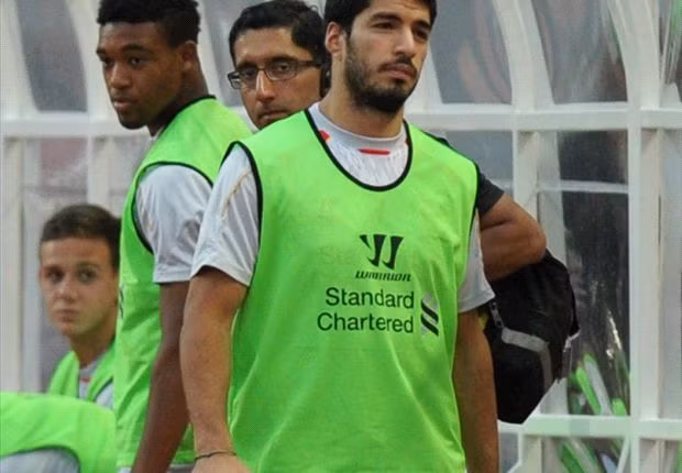 Suarez đang tập trung cùng Liverpool