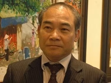Ông Nguyễn Vinh Hiển: "Với các yếu tố của quá trình dạy học còn nhiều hạn chế hiện nay, ai cũng biết rõ tỷ lệ tốt nghiệp THPT tăng chạm ngưỡng tối đa là thực chất hay chưa thực chất”.Ảnh: Văn Chung (VietNamNet).