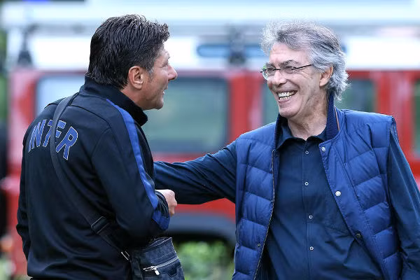 Moratti (phải) và Mazzarri cười rất tươi, nhưng Inter đang có nhiều vấn đề