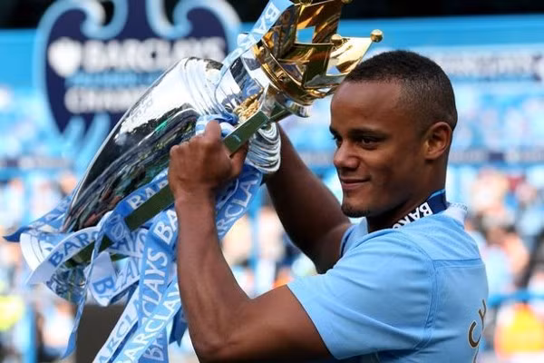 Kompany muốn đòi lại cúp vô địch về sân Etihad