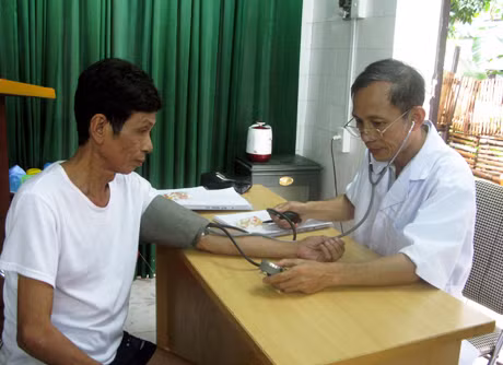 Nạn nhân da cam Quảng Ninh tham gia khử độc tại Trung tâm khử độc tố dioxin cho nạn nhân da cam tỉnh Thái Bình do Hội Nạn nhân da cam/dioxin Quảng Ninh tổ chức.