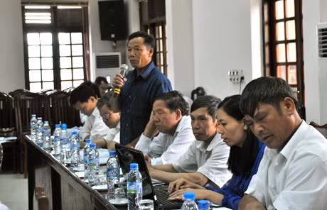 Đại biểu Lỷ Xồi Lầm, trưởng thôn Nà Thủng, xã Quảng An, huyện Hải Hà tham gia ý kiến tại hội thảo