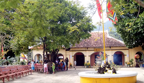 An Sơn Miếu.