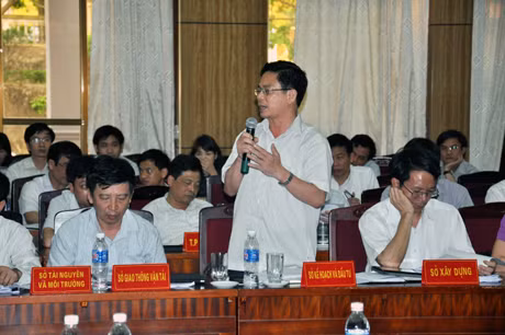 Các đại biểu tham gia ý kiến tại Hội nghị.