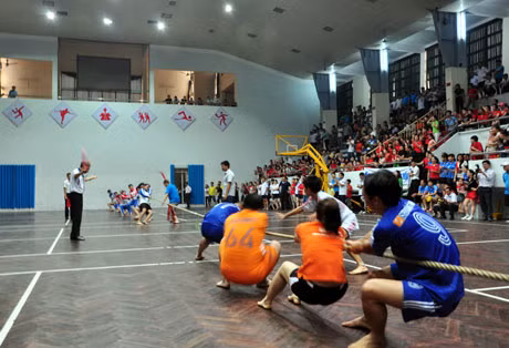 Môn thi kéo co trong ngày bế mạc hội thao.