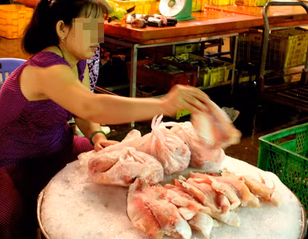 Khi ra đến chợ, người tiêu dùng khó có thể biết được cá nào nhiễm chất cấm. Ảnh minh họa: Thiên Chương