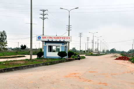 KCN Hải Yên (TP Móng Cái) đang mời gọi các nhà đầu tư thứ cấp đến đầu tư.