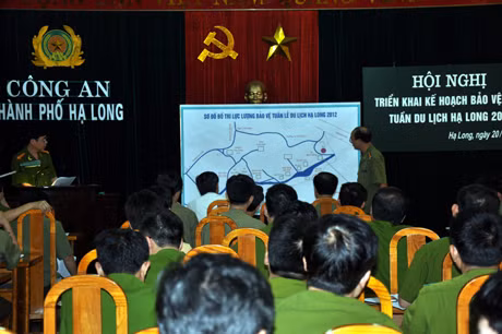 Các lực lượng Công an tỉnh triển khai phương án đảm bảo ANTT Tuần Du lịch Hạ Long 2012.