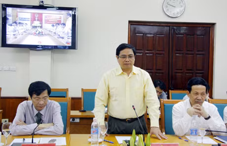 Đồng chí Phạm Minh Chính, Bí thư Tỉnh ủy phát biểu tại buổi làm việc.