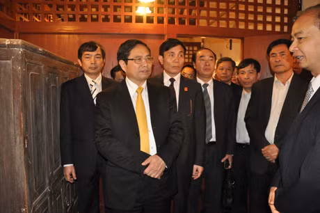 Đến thăm Khu di tích Hồ Chí Minh