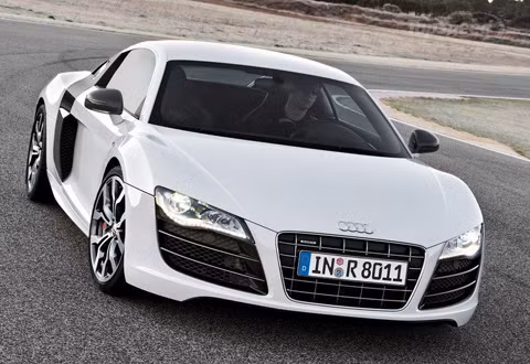 Audi R8 - mẫu siêu xe vang bóng một thời đang được hãng xe Đức "lột xác".