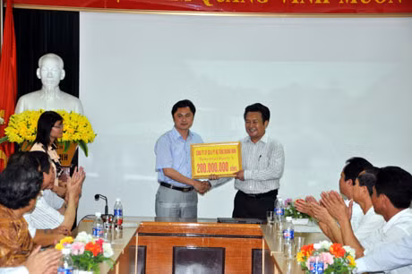 Các doanh nghiệp ủng hộ kinh phí lập quy hoạch huyện Cô Tô.
