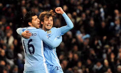 Aguero thích ứng cực nhanh với môi trường mới và cùng Silva truyền cảm hứng cho Man City thăng hoa mùa này.
