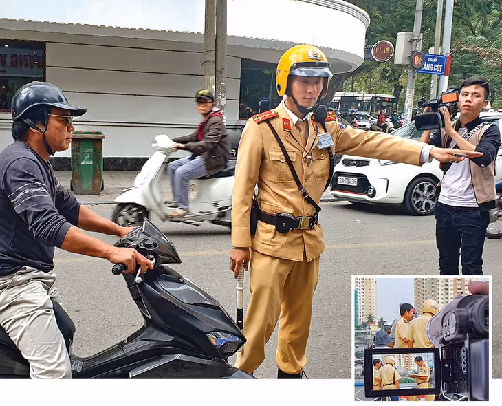 Từ ngày 15/1, người dân được giám sát CSGT thông qua hình thức ghi âm, ghi hình hoặc quan sát trực tiếp. Ảnh: Văn Huế
