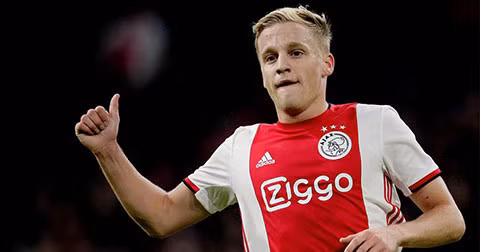 Van de Beek đang được M.U theo đuổi