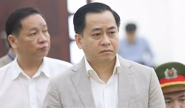 Bị cáo Phan Văn Anh Vũ tại toà. Ảnh: TTXVN.