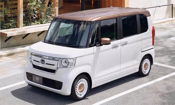 N-Box với ngoại hình khối hộp đặc trưng của dòng kei car. Ảnh: Honda