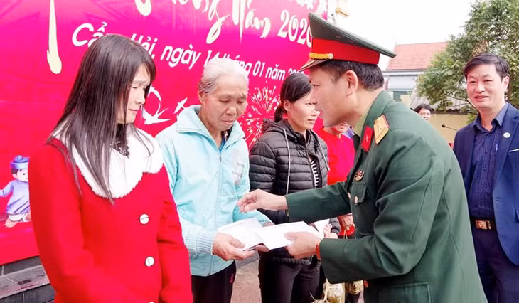 Ban CHQS TP Cẩn\m Phả tổ chức chương trình 
