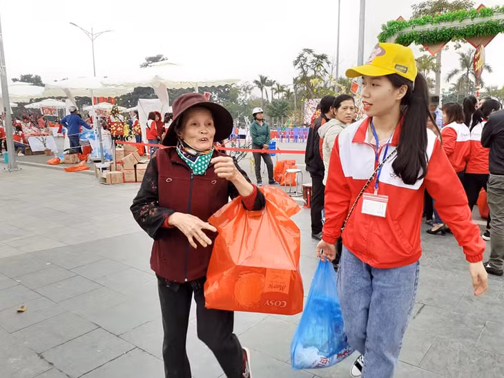 Một cái Tết ấm áp hơn