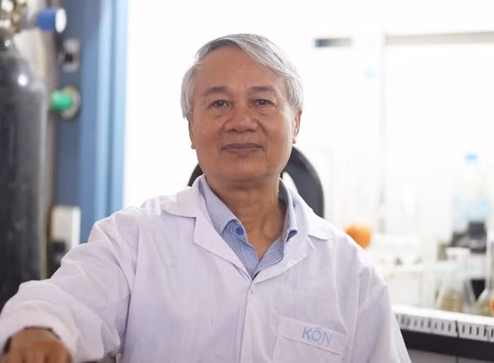 PGS.TS Trần Hồng Côn, Khoa Hoá, Trường Đại học Khoa học tự nhiên