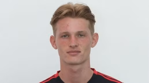  Max Taylor rời Old Trafford.