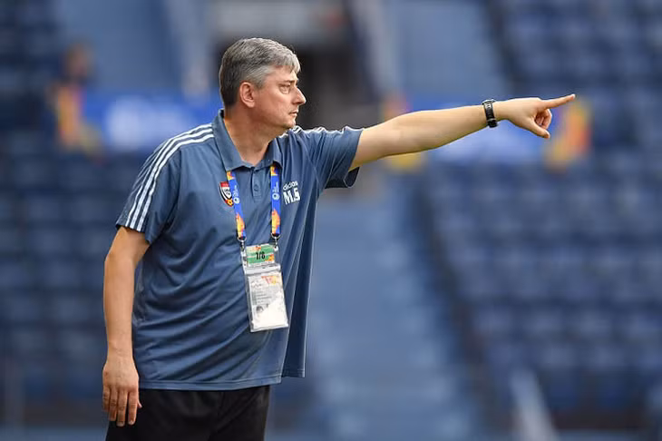 HLV Maciej Skorza chỉ đạo trong trận hoà 0-0 với Việt Nam ngày 13/1.