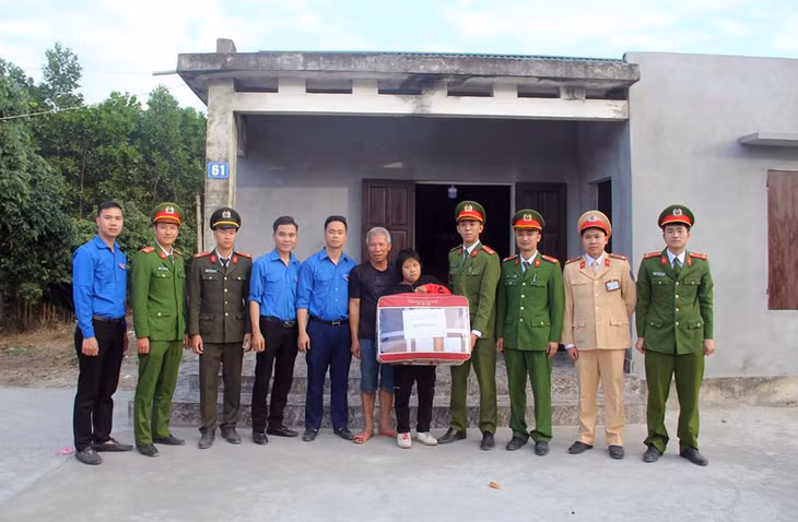 Đoàn Thanh niê