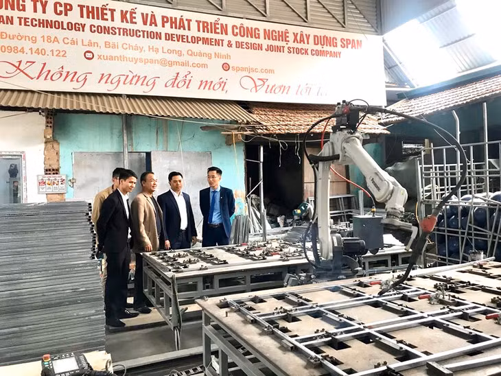 CLB Đầu tư và Khởi nghiệp Quảng Ninh phối hợp thẩm định hồ sơ doanh nhân khởi nghiệp xuất sắc năm 2019 tại Công ty CP Thiết kế và Phát triển công nghệ xây dựng Span Quảng Ninh.